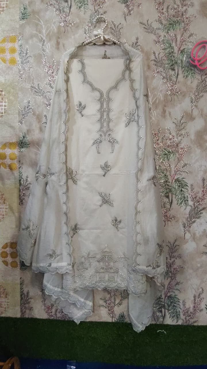Code 024 – Premium Mul Chanderi Designer Embroidered Unstitched Suit