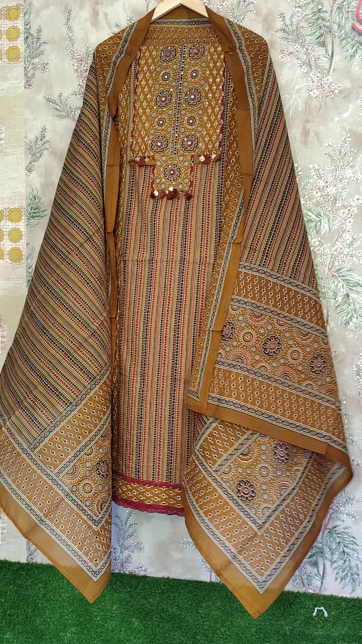 Code 026 – Pure Cotton Unstitched Suit with Designer Dupatta